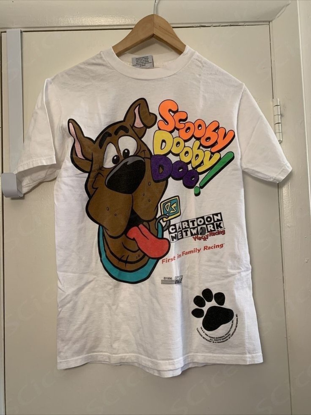 Cartoon Network Scooby-Doo White Short Sleeve Graphic Tee with Colorful Logo